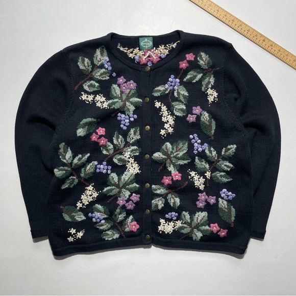 ashton’s Sweaters - Ashton’s Floral hand Embroidered Women's Sweater - Black